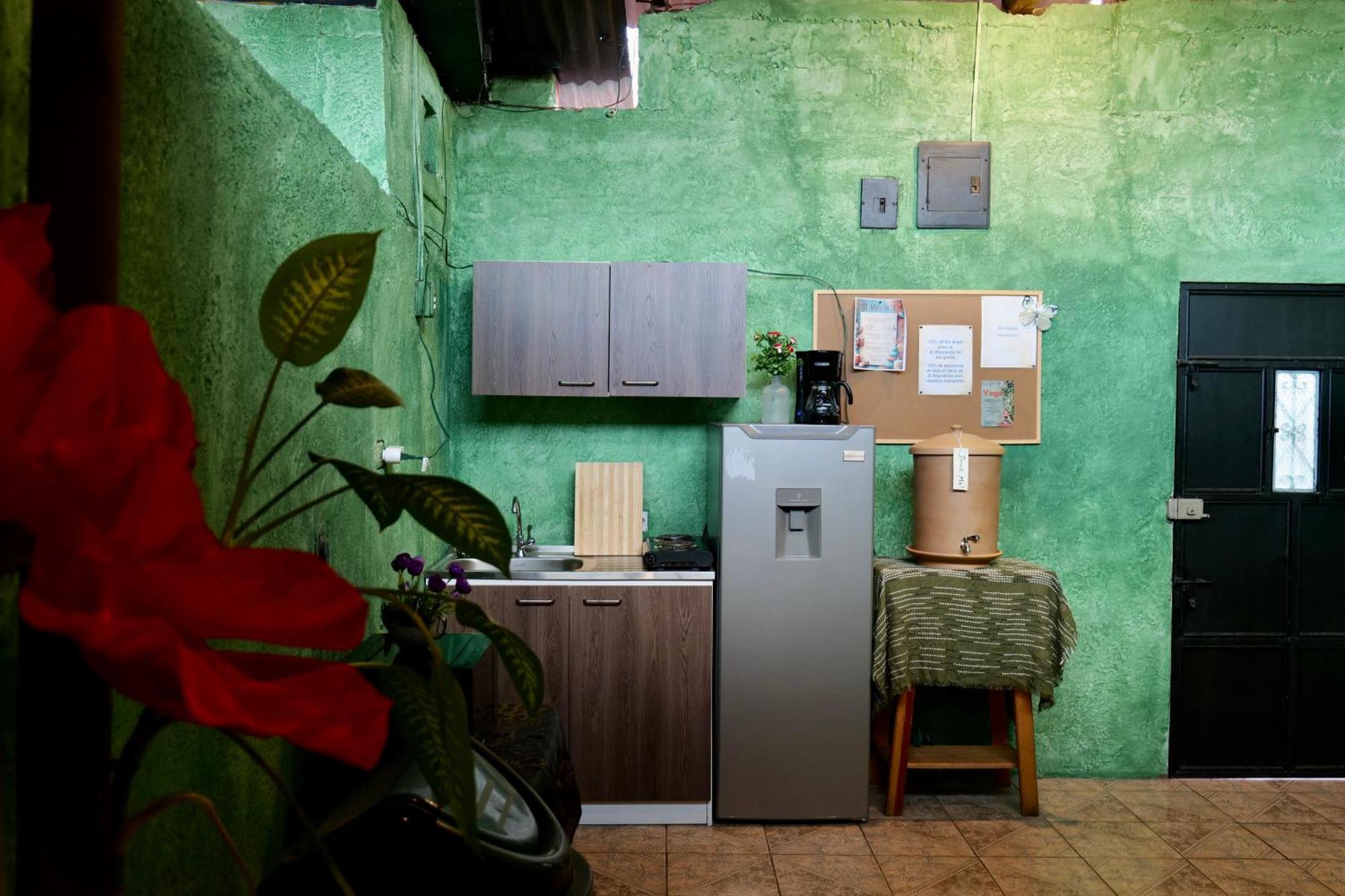 Wonderland Hostel Antigua Exteriör bild